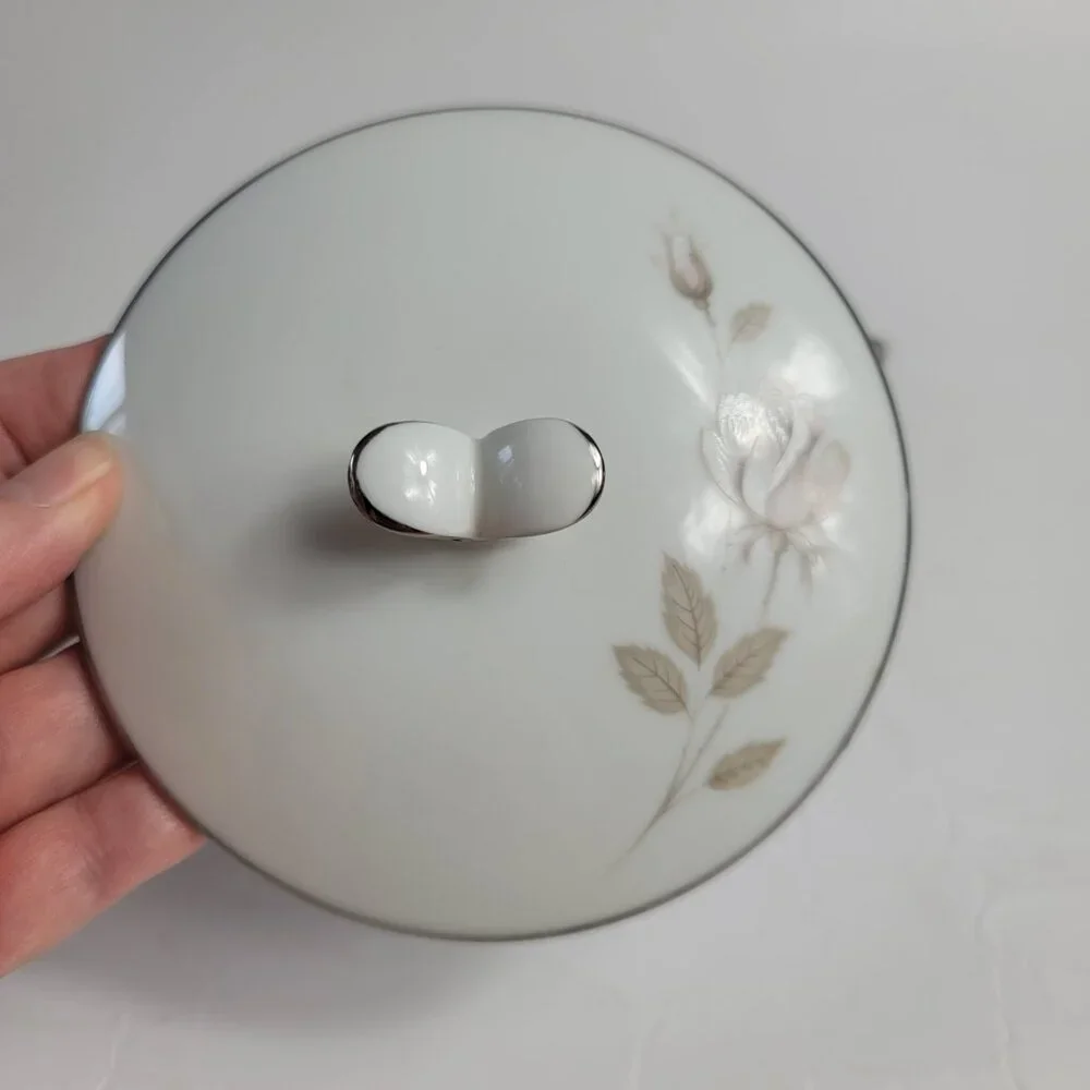 Noritake Sweet Talk Sugar Bowl & Lid White with Pink & White Roses